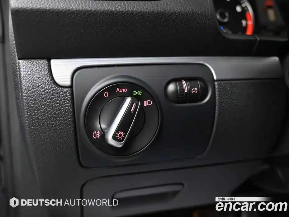 Volkswagen Scirocco 2013 2.0 Автомат в Москве № 750049, фото 16