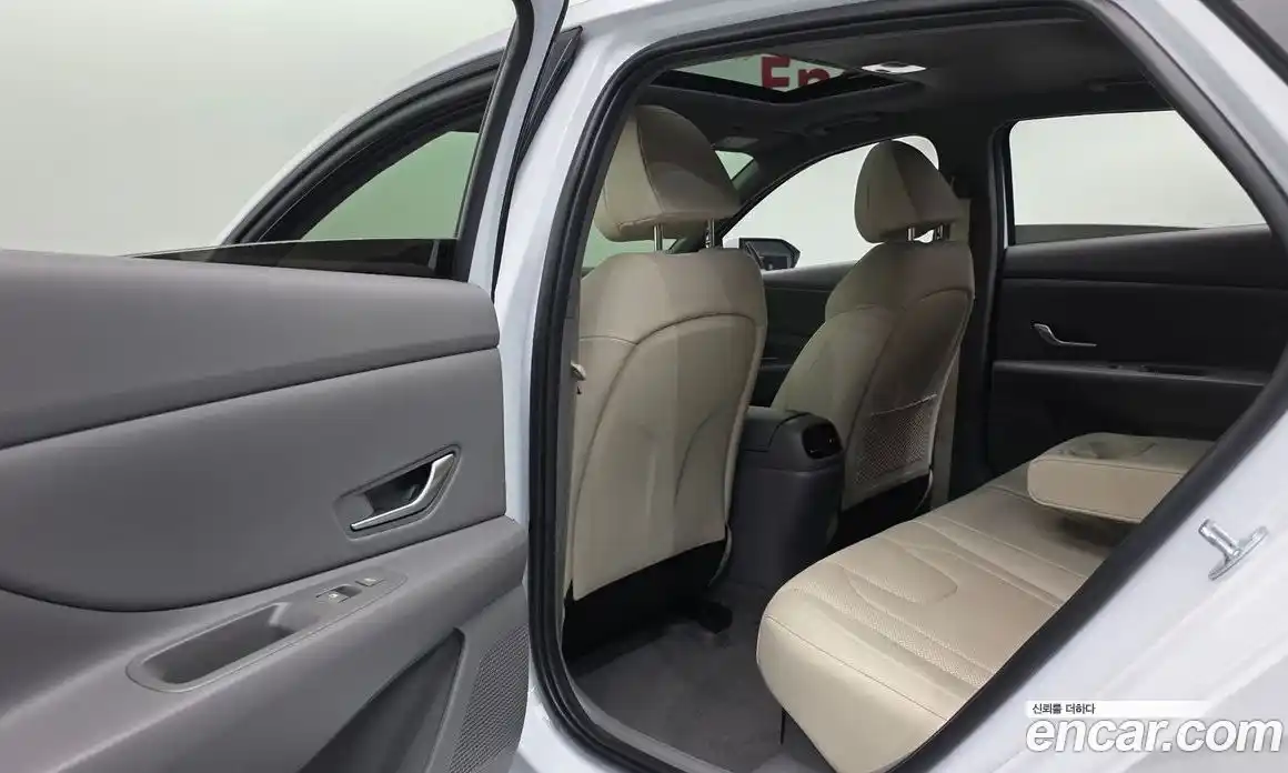 Hyundai Avante 2023 1.6 Автомат в Москве № 756686, фото 17