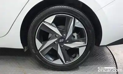 Hyundai Avante 2023 1.6 Автомат в Москве № 756686, миниатюра 5