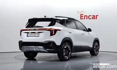 Kia Seltos 2023 1.6 Автомат в Москве № 757281, миниатюра 2