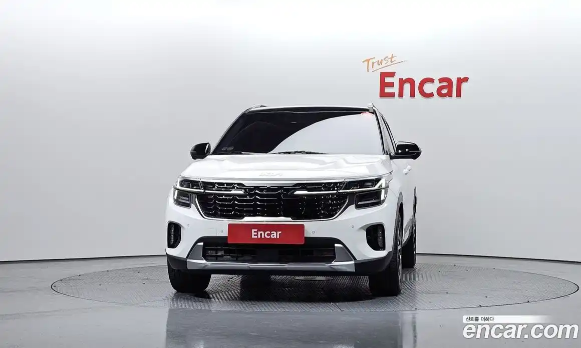 Kia Seltos 2023 1.6 Автомат в Москве № 757281, фото 3