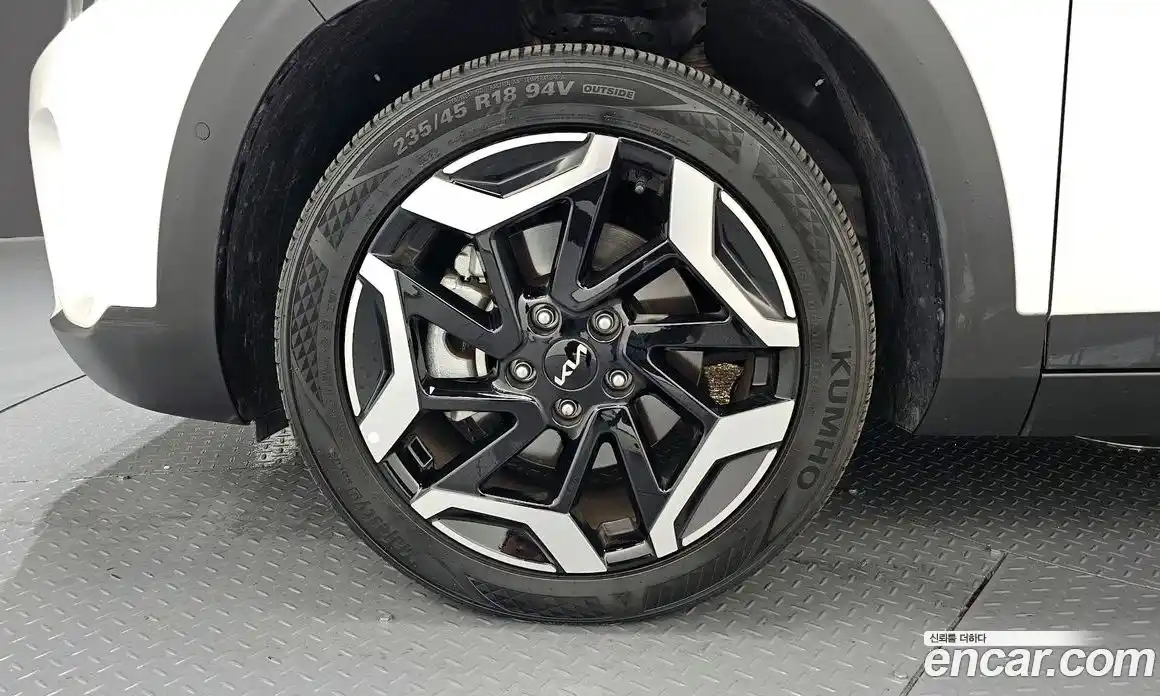 Kia Seltos 2023 1.6 Автомат в Москве № 757281, фото 5