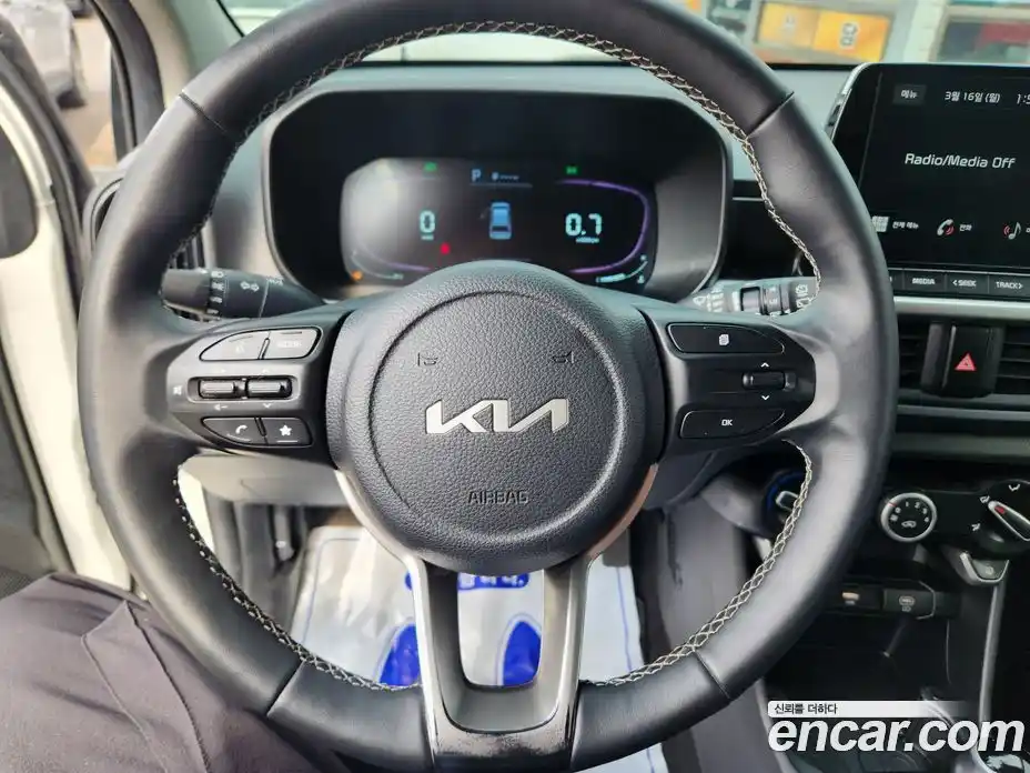 Kia Morning 2023 1.0 Автомат в Москве № 757761, фото 11