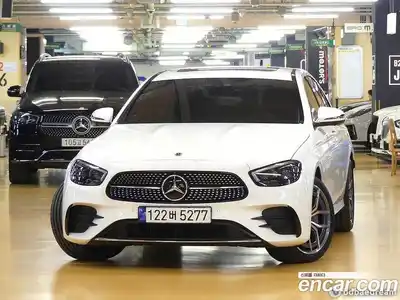 Mercedes-Benz E-Class 2023 1.9 Автомат в Москве № 763778, миниатюра 3