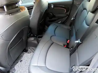 Mini Cooper 2023 1.5 Автомат в Москве № 766331, миниатюра 6