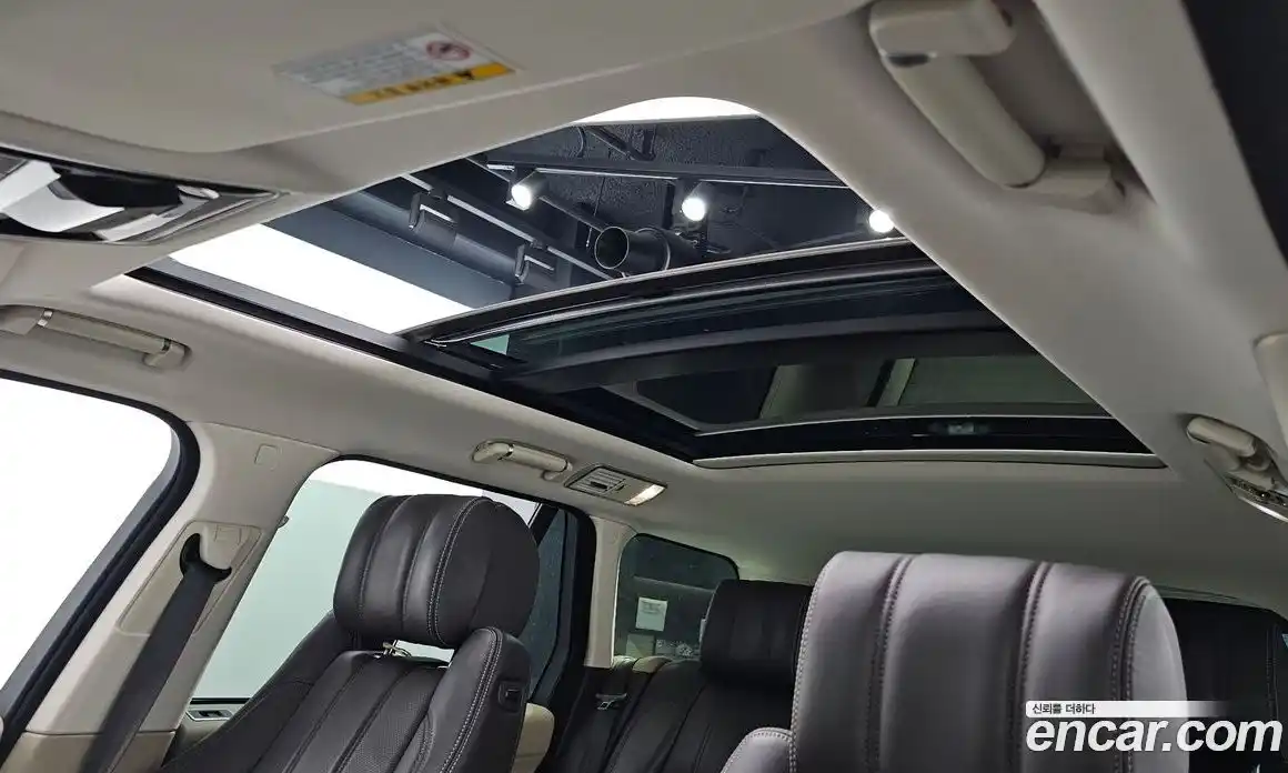 Land Rover Range-Rover 2016 4.4 Автомат в Москве № 166290, фото 17