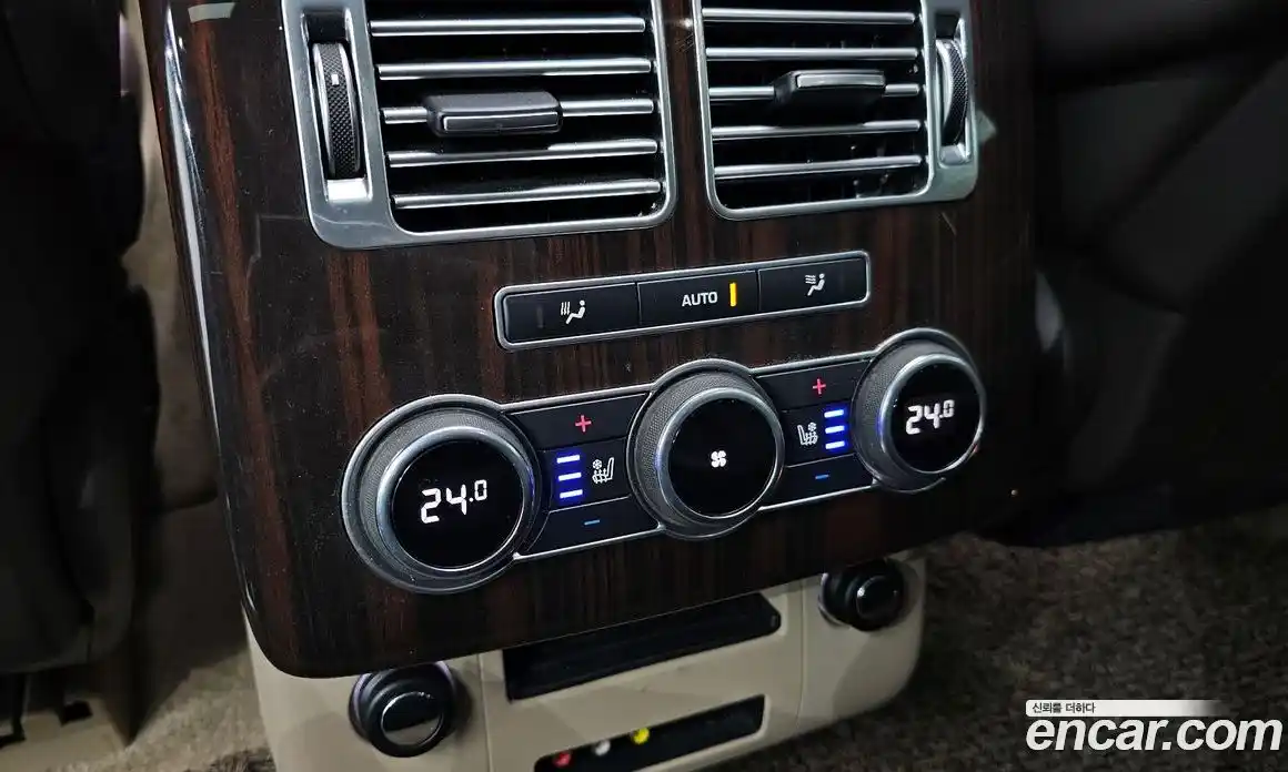 Land Rover Range-Rover 2016 4.4 Автомат в Москве № 166290, фото 19