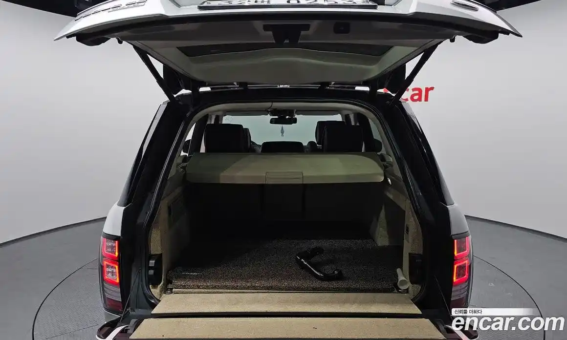 Land Rover Range-Rover 2016 4.4 Автомат в Москве № 166290, фото 20