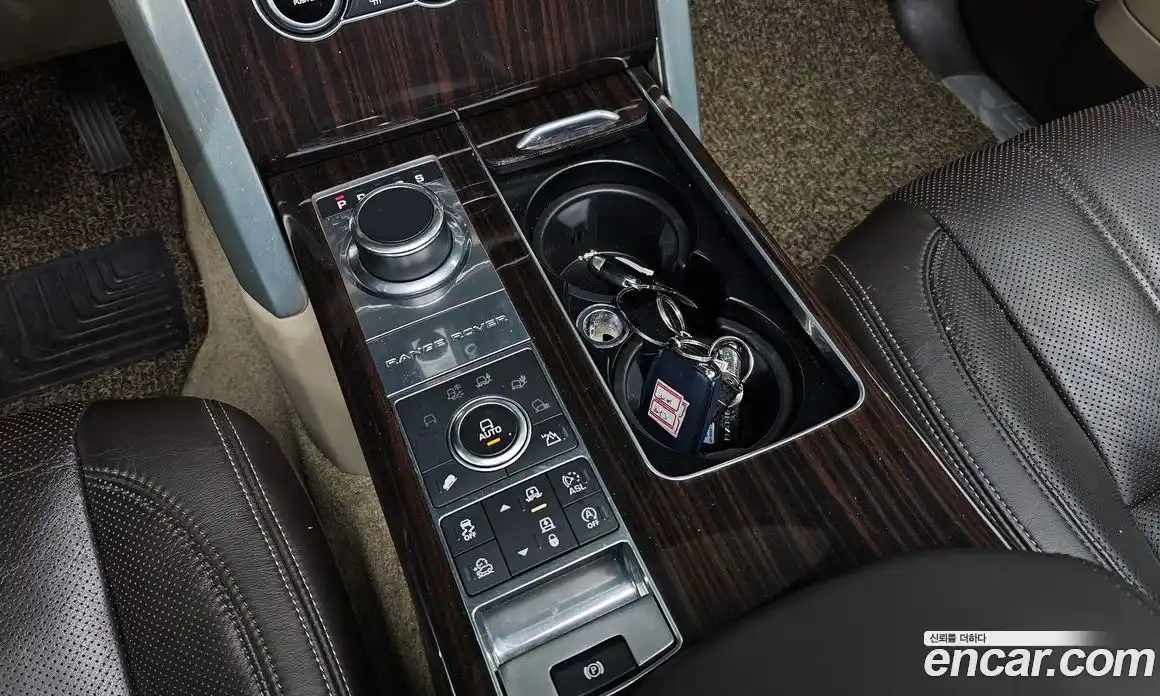 Land Rover Range-Rover 2016 4.4 Автомат в Москве № 166290, фото 9