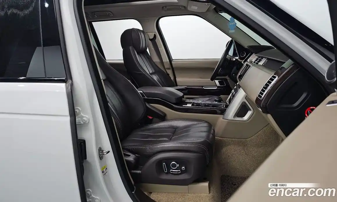 Land Rover Range-Rover 2016 4.4 Автомат в Москве № 166290, фото 10