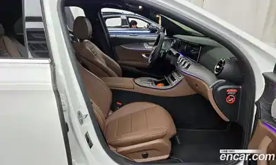 Mercedes-Benz E-Class 2023 2.0 Автомат в Москве № 177943, миниатюра 11