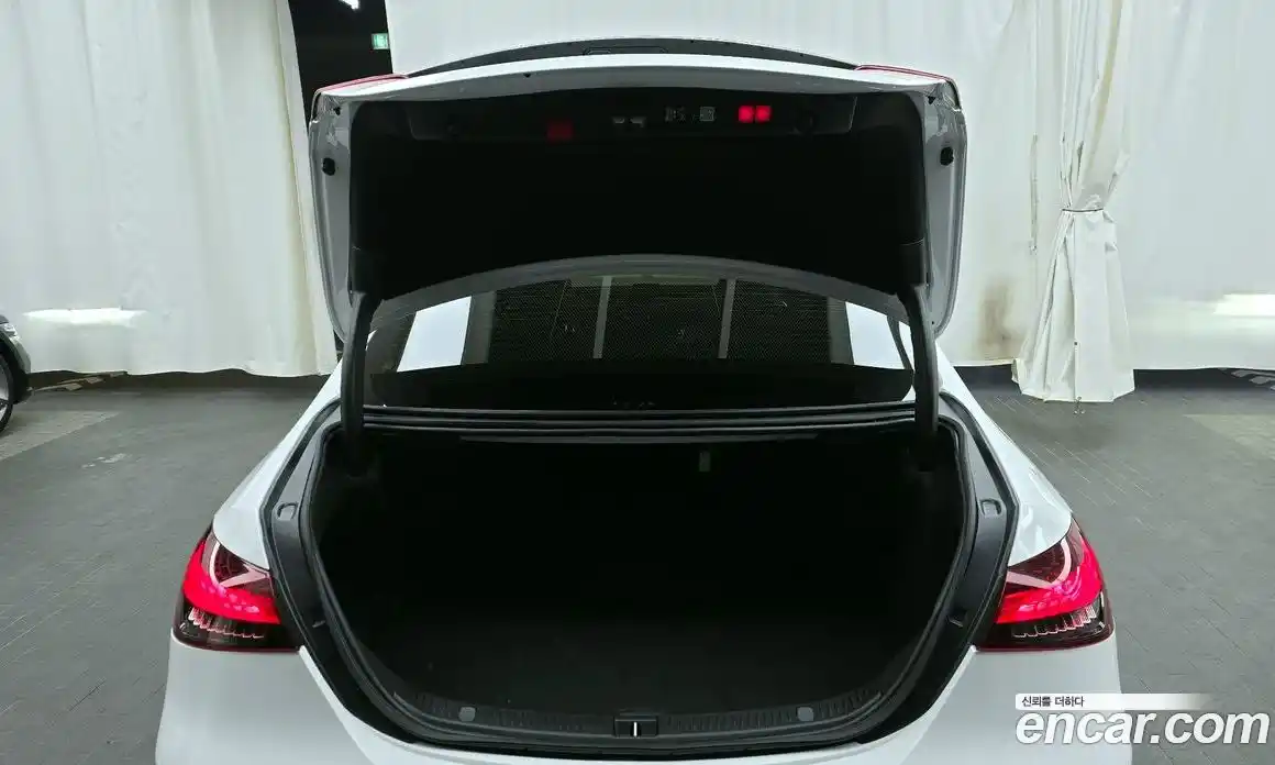 Mercedes-Benz E-Class 2023 2.0 Автомат в Москве № 177943, фото 20