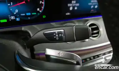 Mercedes-Benz E-Class 2023 2.0 Автомат в Москве № 177943, миниатюра 9