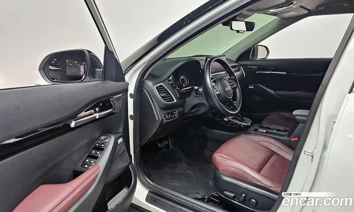 Kia Seltos 2022 1.6 гидро в Москве № 17920, фото 11