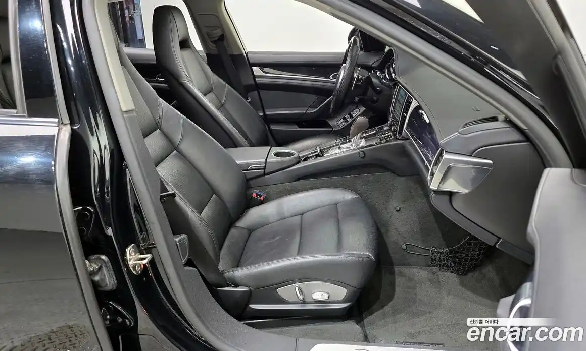 Porsche Panamera 2011 3.6 Автомат в Москве № 181856, фото 12