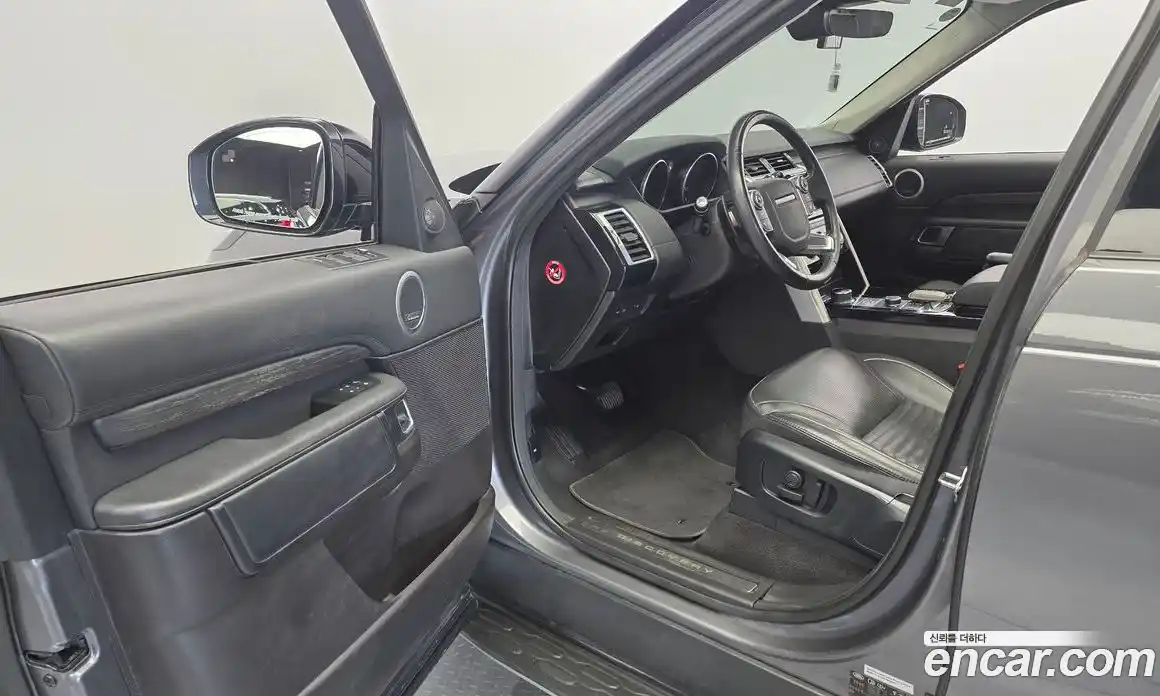 Land Rover Discovery 2017 3.0 Автомат в Москве № 198288, фото 11