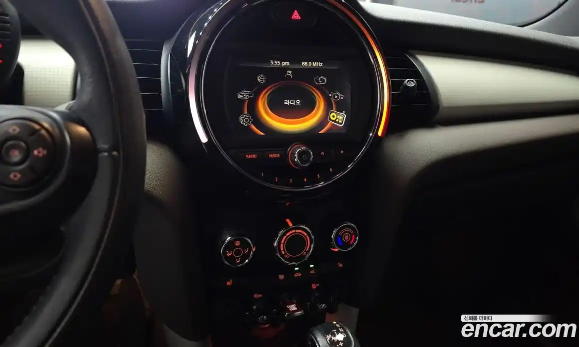 Mini Cooper 2015 1.5 Автомат в Москве № 198371, фото 14