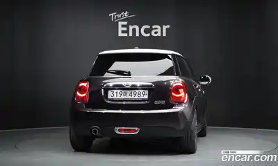 Mini Cooper 2015 1.5 Автомат в Москве № 198371, миниатюра 4