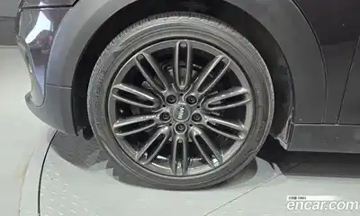 Mini Cooper 2015 1.5 Автомат в Москве № 198371, миниатюра 5