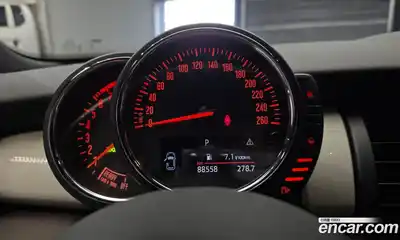 Mini Cooper 2015 1.5 Автомат в Москве № 198371, миниатюра 8