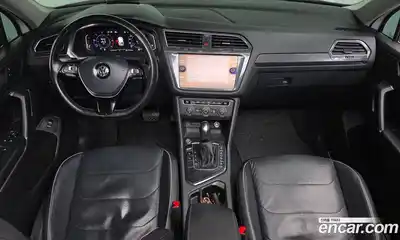 Volkswagen Tiguan 2020 2.0 Автомат в Москве № 215344, миниатюра 7