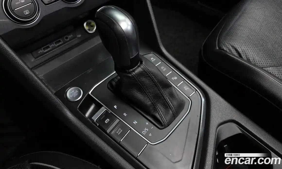 Volkswagen Tiguan 2020 2.0 Автомат в Москве № 215344, фото 9