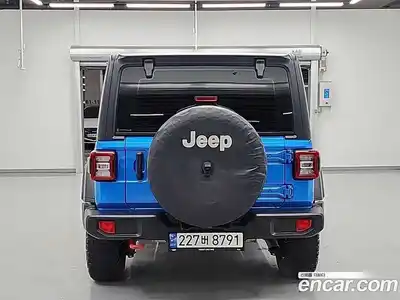 Jeep Wrangler 2023 2.0 Автомат в Москве № 232287, миниатюра 4