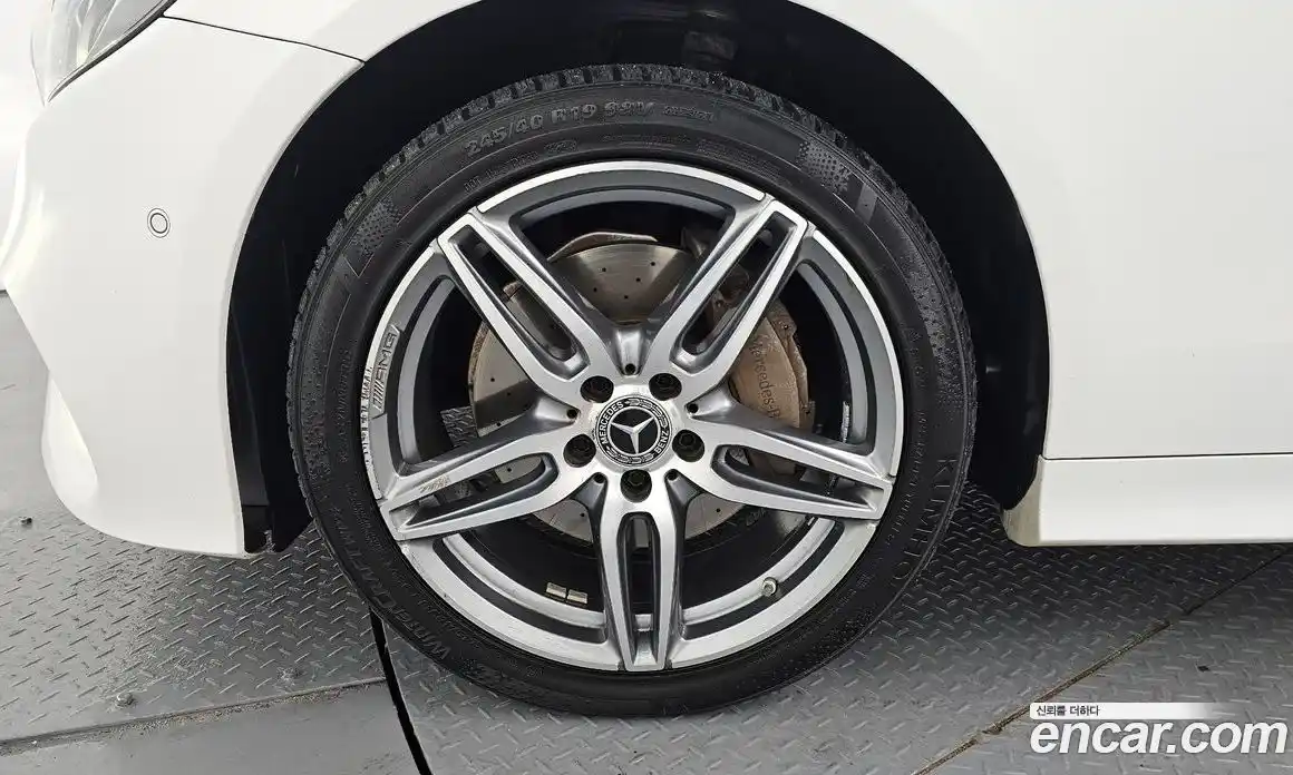 Mercedes-Benz E-Class 2019 1.9 Автомат в Москве № 241782, фото 5