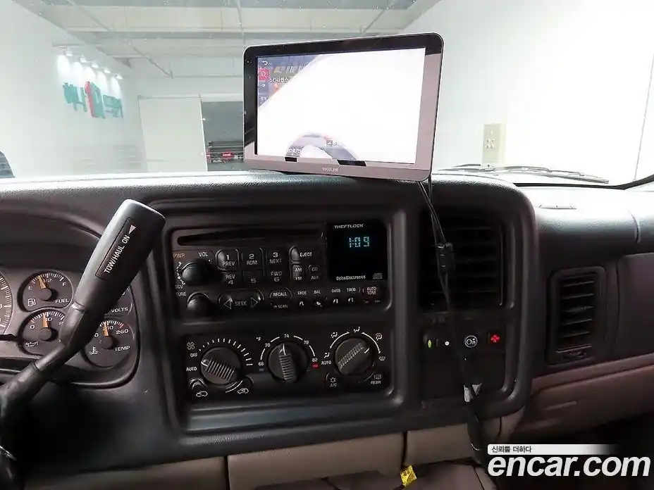 Chevrolet Tahoe 2000 5.3 Автомат в Москве № 375843, фото 10