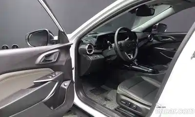 Chevrolet Trax 2025 1.2 Автомат в Москве № 38958, миниатюра 10