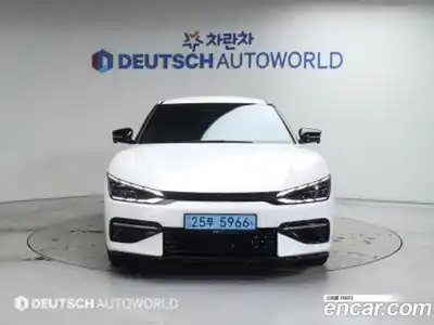 Kia EV6 2023 Автомат в Москве № 50753, миниатюра 3