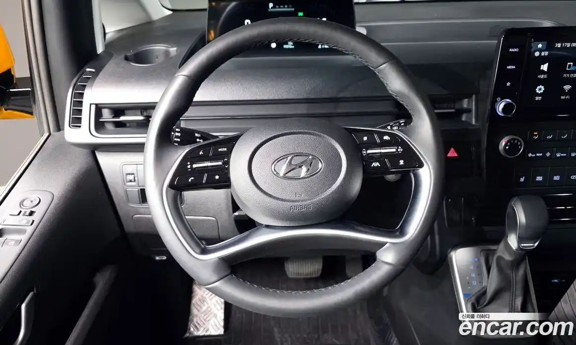 Hyundai Staria 2022 3.5 Автомат в Москве № 714233, фото 13