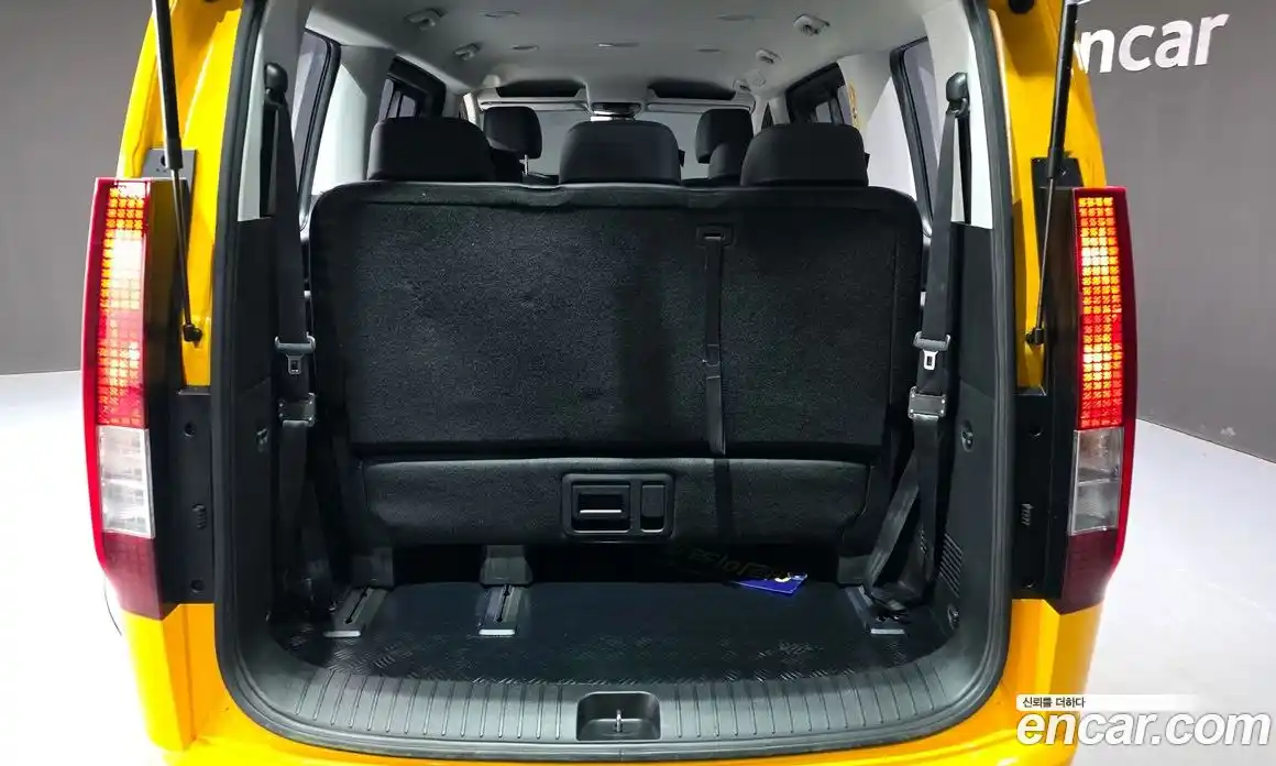 Hyundai Staria 2022 3.5 Автомат в Москве № 714233, фото 20