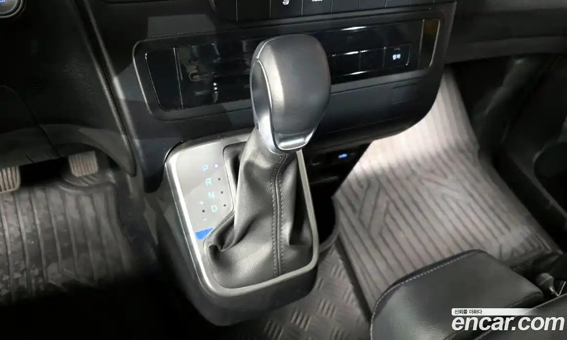 Hyundai Staria 2022 3.5 Автомат в Москве № 714233, фото 9