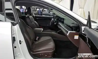 Hyundai Grandeur 2023 1.6 Автомат в Москве № 714234, миниатюра 11