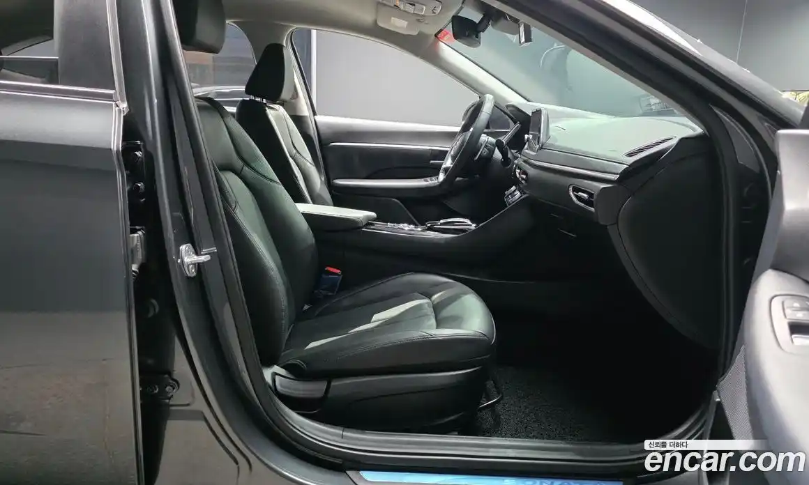 Hyundai Sonata 2020 2.0 Автомат в Москве № 714480, фото 10