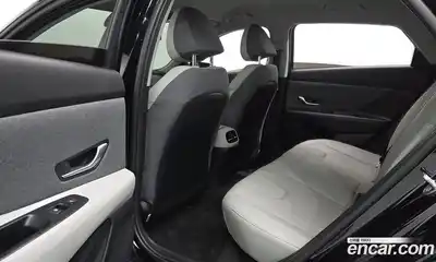 Hyundai Avante 2022 1.6 Автомат в Москве № 714581, миниатюра 11