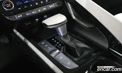 Hyundai Avante 2022 1.6 Автомат в Москве № 714581, миниатюра 9