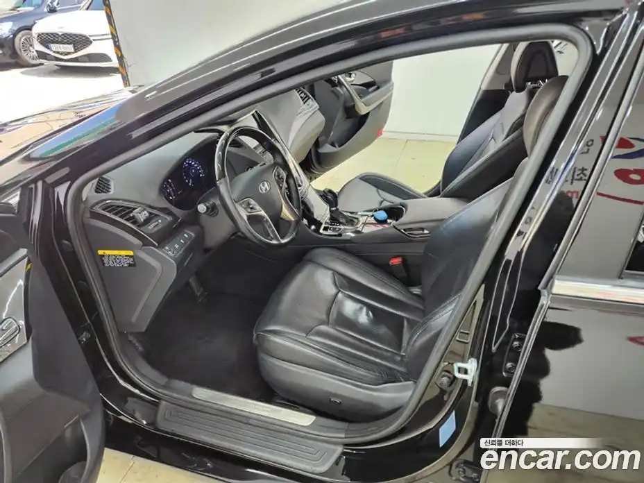 Hyundai Grandeur 2011 3.0 Автомат в Москве № 715228, фото 12