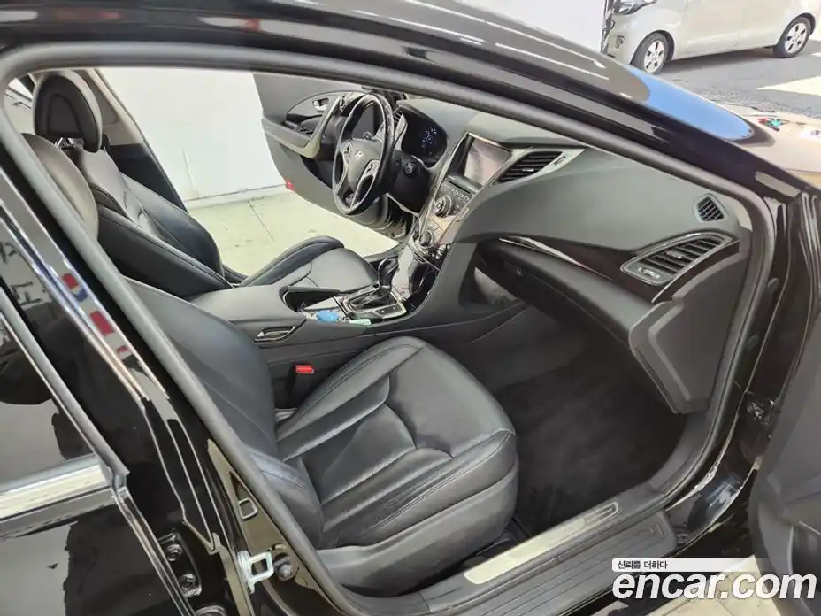 Hyundai Grandeur 2011 3.0 Автомат в Москве № 715228, фото 13