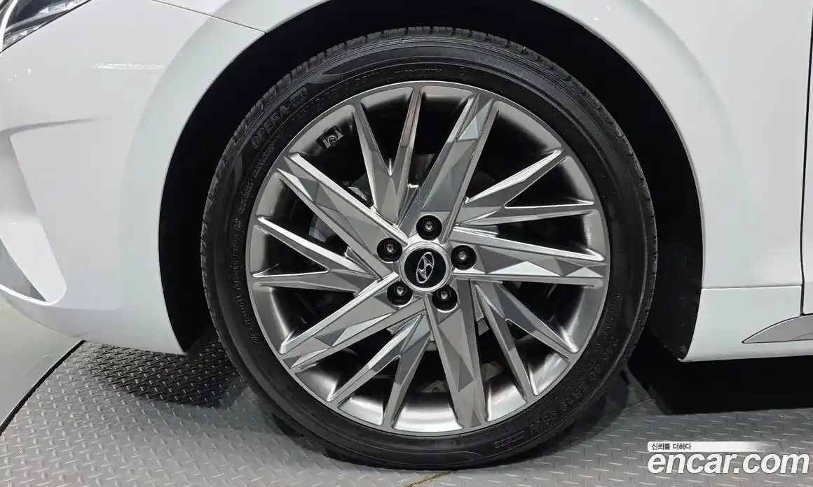 Hyundai Grandeur 2020 2.5 Автомат в Москве № 715409, фото 5