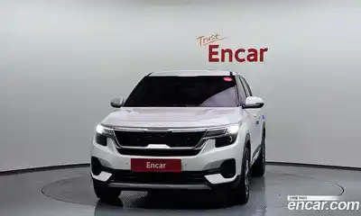 Kia Seltos 2022 1.6 Автомат в Москве № 716448, миниатюра 3