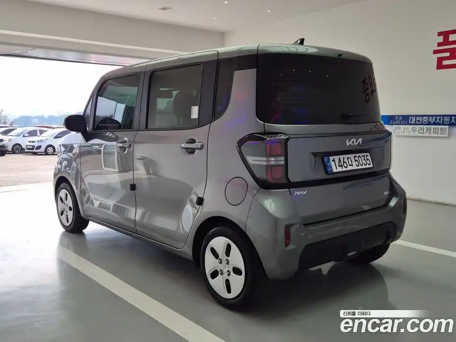 Kia Ray 2023 1.0 Автомат в Москве № 716469, фото 4