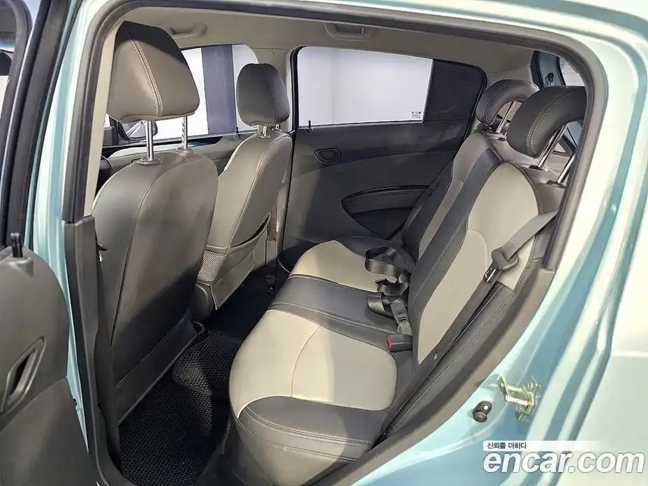 Chevrolet Spark 2012 1.0 Автомат в Москве № 719020, фото 8