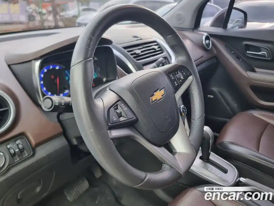 Chevrolet Trax 2014 1.4 Автомат в Москве № 719385, фото 13