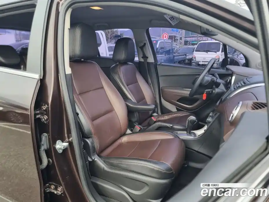 Chevrolet Trax 2014 1.4 Автомат в Москве № 719385, фото 19