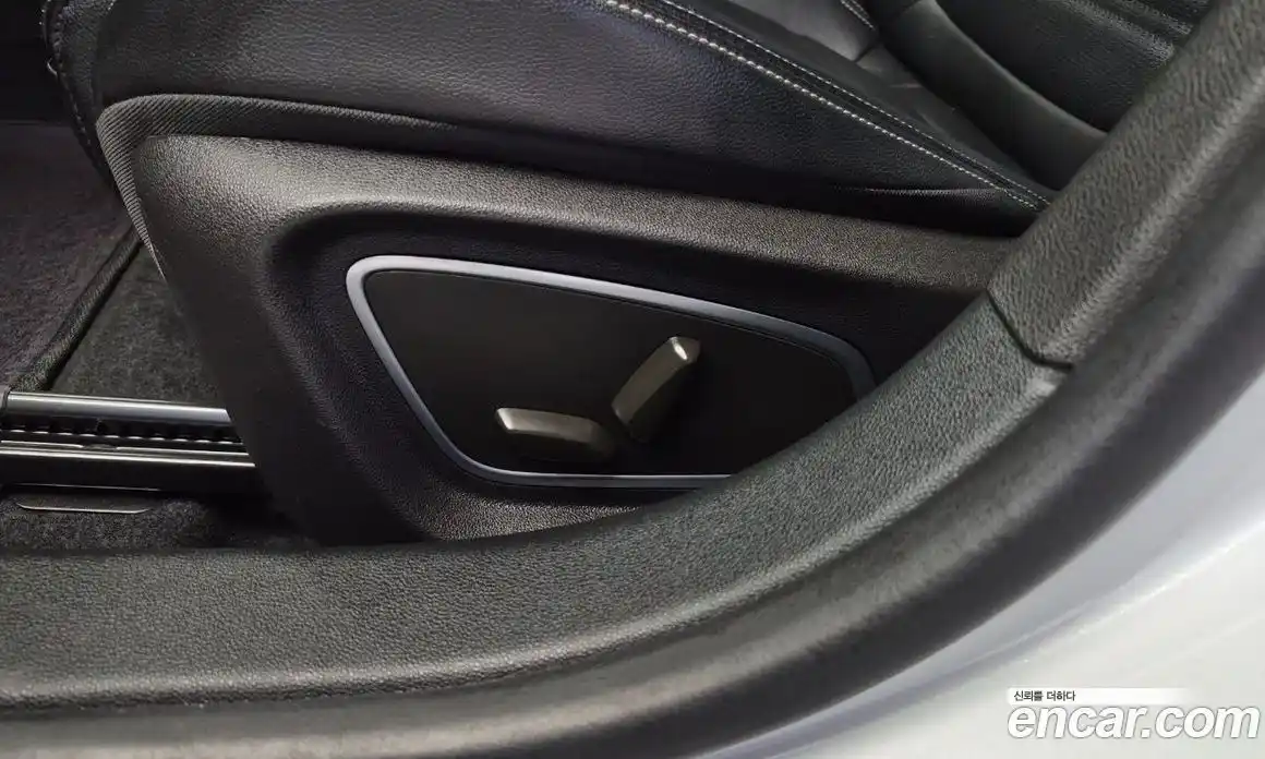 Renault SM6 2024 2.0 Автомат в Москве № 719709, фото 12