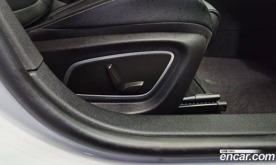 Renault SM6 2024 2.0 Автомат в Москве № 719709, фото 19