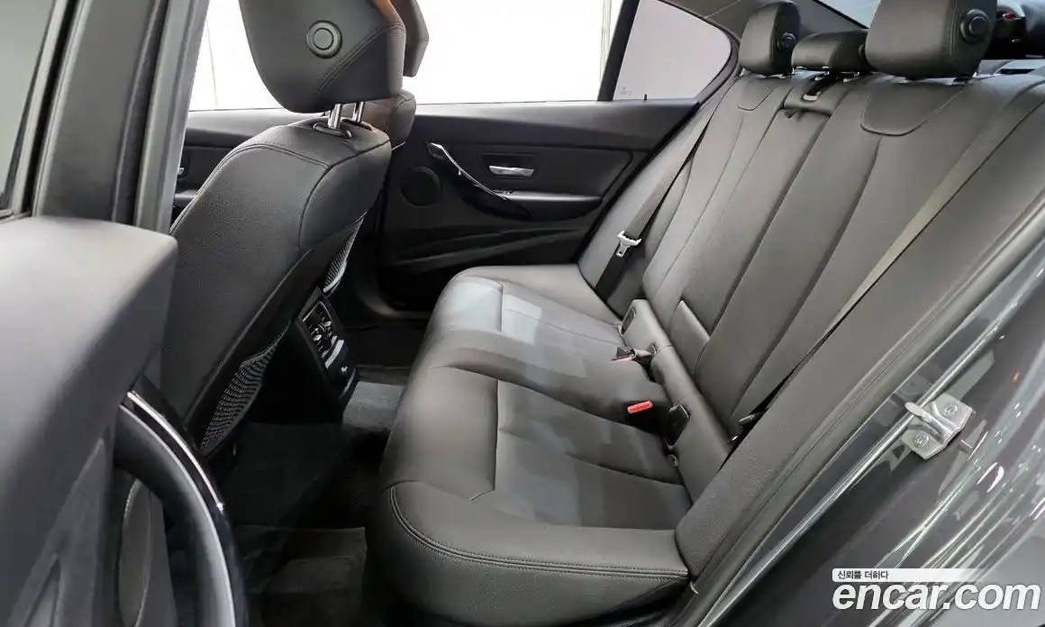 BMW 3-Series 2018 2.0 Автомат в Москве № 720594, фото 12