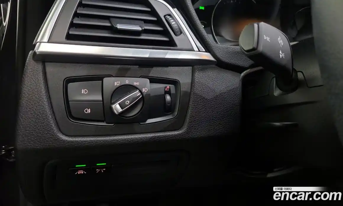 BMW 3-Series 2018 2.0 Автомат в Москве № 720594, фото 17